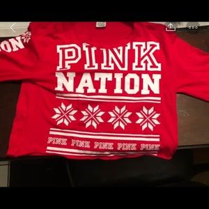 VS pink long sleeve crop top